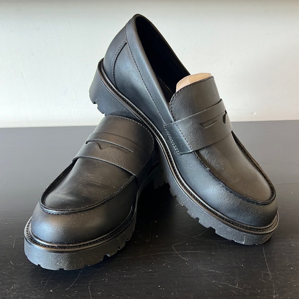 Steve Madden loafers in black